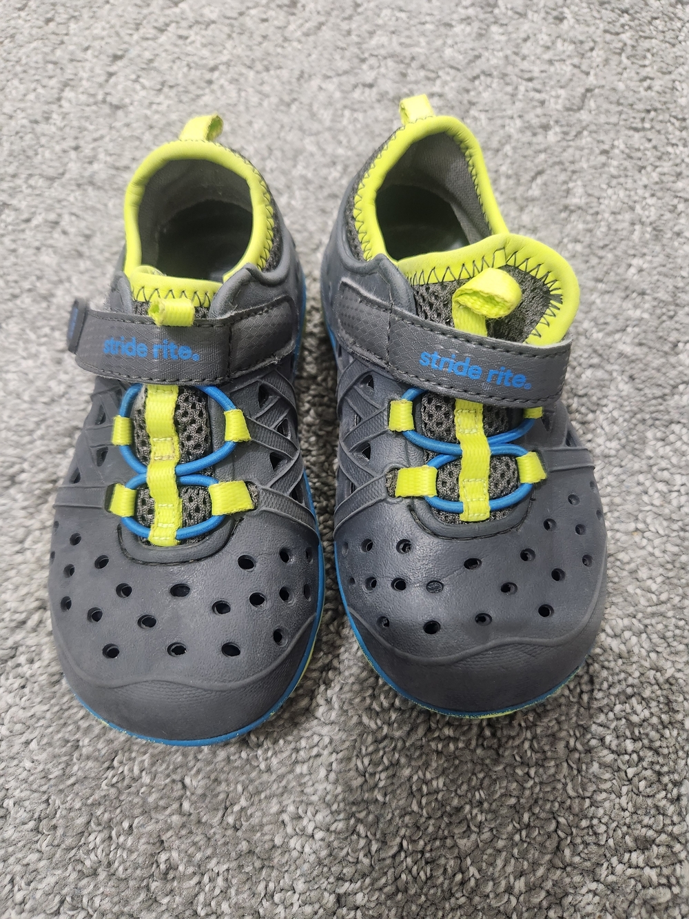 Stride Rite Kids Gray & Lime Water-Friendly Sneakers Size 7